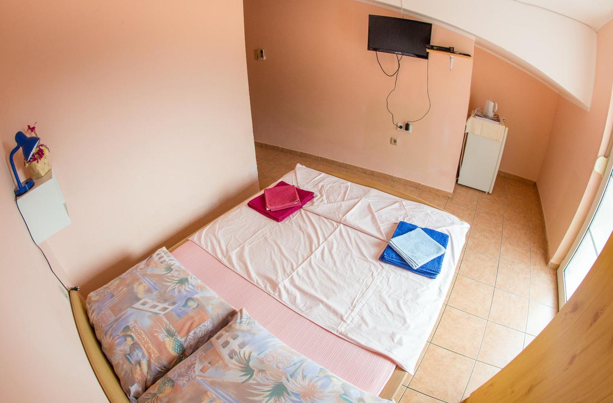Guest House Almond Bečići Room photo