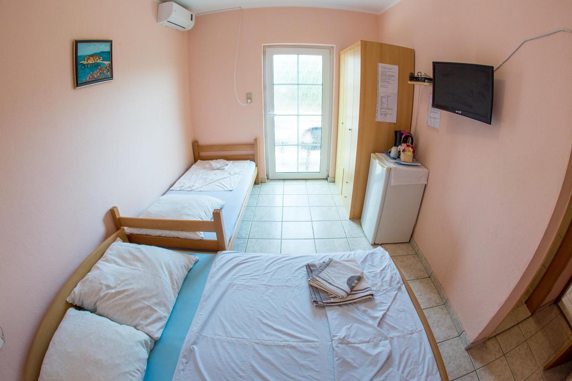 Guest House Almond Bečići Room photo