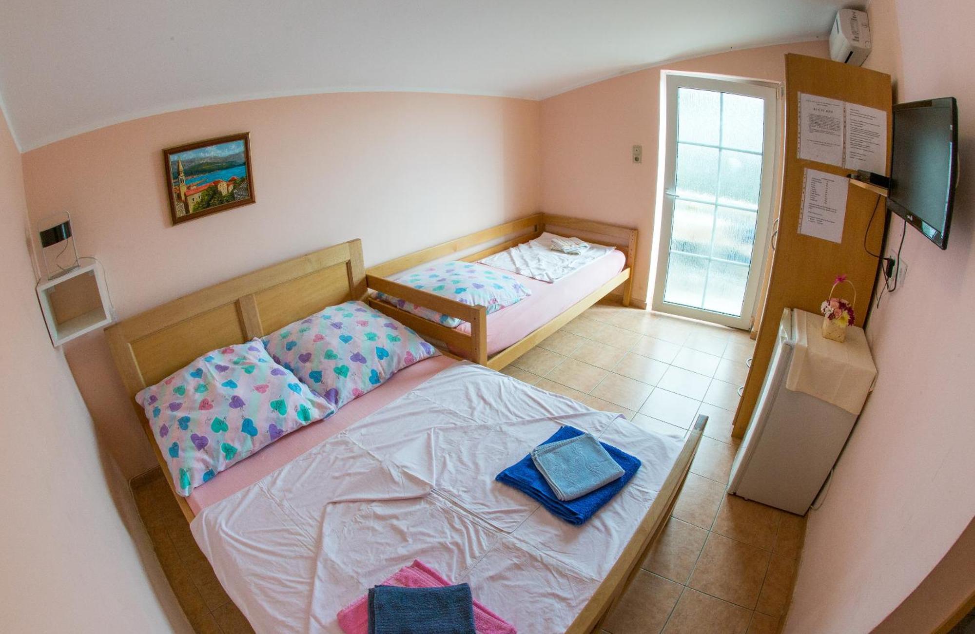 Guest House Almond Bečići Room photo