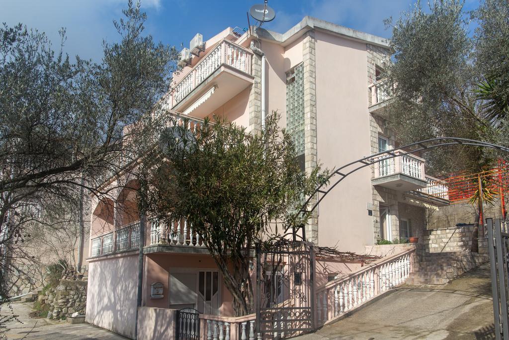 Guest House Almond Bečići Exterior photo