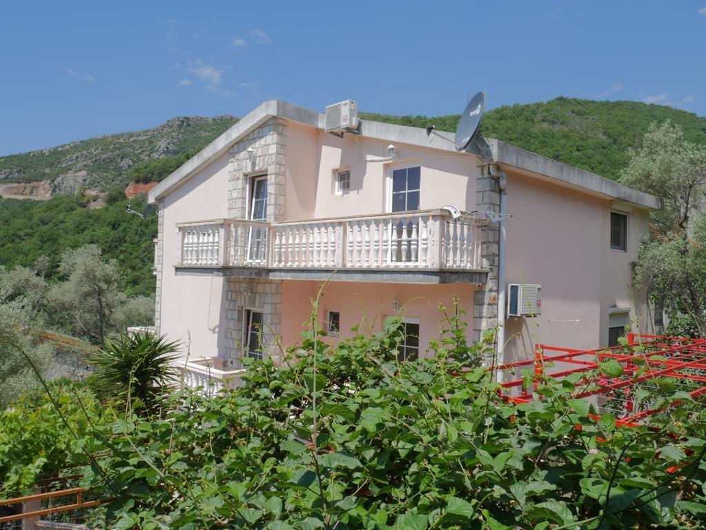 Guest House Almond Bečići Exterior photo